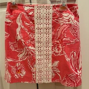 Lilly Pulitzer skirt. Lined. Size 2.